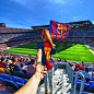 To the Camp Nou Stadium Barcelona 去巴塞罗那的诺坎普主球场
Murad Osmann，俄罗斯摄影师，出生于1985年，他在Instagram上的这组有趣的作品名为《Follow me》，所有的图片都是一位神秘的女子拉着你的手，带你前往不同的美丽地方。 
这组图片其实是Osmann和他女友在周游世界时所拍摄。