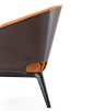 MZGF【包包休闲椅】：自然而然的造型艺术，整块硬皮革自然“包裹”塑造椅身，版面丰满兼具品质与韧性，营造让人信赖的包围感。