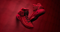 #Nike.com新品上架# 激发飞翔灵感！全新 Air Jordan XXXII 搭载专属 Flyknit 鞋面和 FlightSpeed 中底缓震，创新科技蕴于时尚外观。赛场内外，张彰显不凡。 NIKE+ SNKRS BETA测试版尝鲜上线，感受更便捷的球鞋购买体验： O网页链接 ​​​​