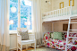 黑白现代风格三居122平家庭儿童房儿童床书桌地毯装修效果图