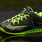 皇帝战靴新配色/ Nike LeBron 11「Dunkman」配色