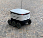 高科技上线！为避免接触节省时间，UCI推出星舰送餐机器人