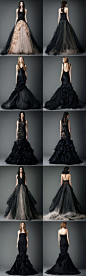 黑色的蕾丝

婚纱女王Vera Wang在2012新季带来一系列暗黑系手工定制婚纱，在精良工艺中运用黑色的蕾丝,提花,雪纺等为个性新娘打造出别样风情的“黑色美人鱼”