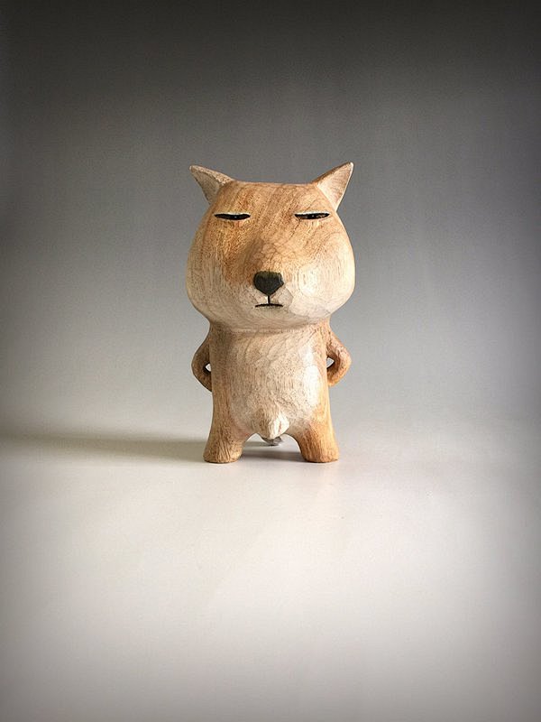 一位网友制作的藏狐木雕