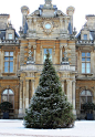 A white Christmas in Paris