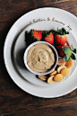 Peanut Butter and Banana Dip | www.diethood.com | Creamy peanut butter and banana make a deliciously sweet dip | #peanutbutter #fruit#recipe#appetizer #赏味期限#