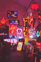 How fun is this neon sign junk yard?! It's like a fun neon vintage store, we love it!