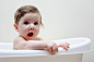 Happy baby taking bath... by Bruno Caetano on 500px