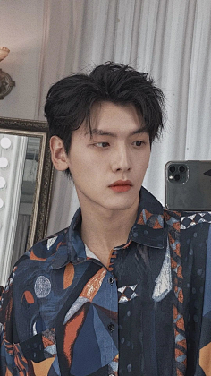 翟潇闻1南喏喏采集到男生头像采集photo.weibo.