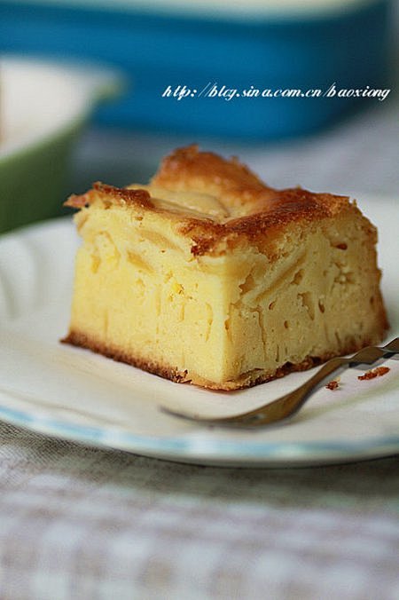 苹果蛋糕布丁
作法
1.把黄油融化，凉凉...