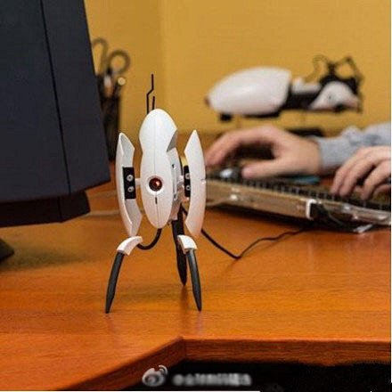 【USB桌面防御机器人亮相】这是一款US...
