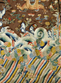 -海水江崖纹是中国的一种传统纹样，俗称“江牙海水”“海水江牙”，是常饰于古代龙袍、官服下摆的吉祥纹样。