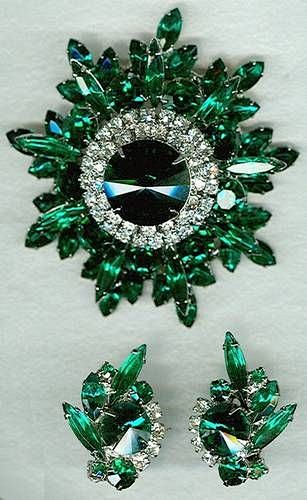 Antique Emerald set ...