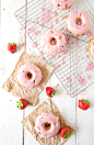 Strawberry Buttermilk Donuts with Strawberry Glaze #摄影比赛#