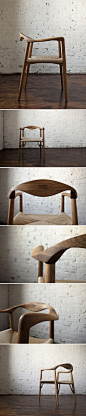 NaMu chair，很漂亮的一把椅子，设计师还是一位学生，Peter Yong Ra就读于美国明尼亚波里艺术与设计学院家具专业，NaMu是韩语中“树”的意思，椅子的形式则是向设计师前辈汉斯瓦格纳致敬。