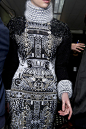 红色印刷：Mary Katrantzou的AW-12
