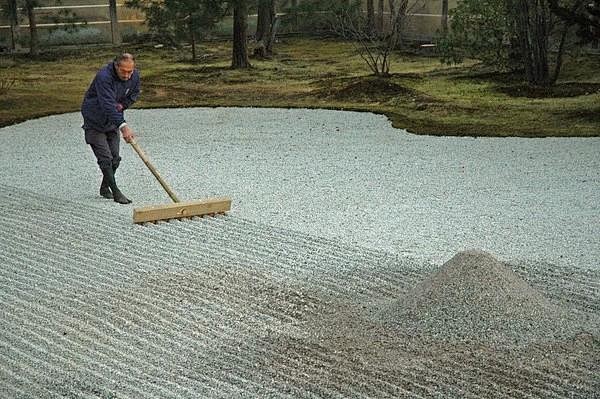 日本枯山水景观做法有什么讲究吗？比如石头...