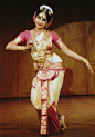 【Bharata Natyam】婆羅多舞，多看看漂亮大姐姐跳这个，有益于理解印度佛像的动作构成，包括表情、动作、手势。