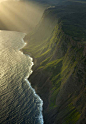 约会夏威夷 令人叹为观止的神奇景致_网易悦图
莫洛凯岛的海崖