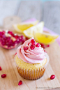 Lemon Pomegranate Cupcakes: 