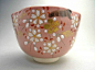 清水焼窯元　山口剛作色絵桜の抹茶碗です