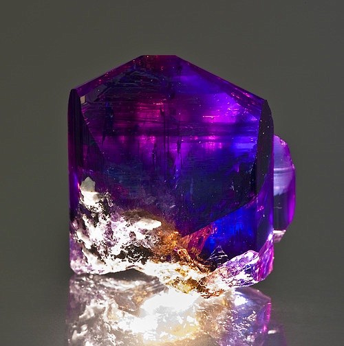 Gorgous Tanzanite sp...