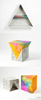 #北欧设计# 架子和桌子，瑞典斯德哥尔摩设计师Fredrik Paulsen​的作品“PRISM”系列，感觉像是唱片封面里跳出来的小玩意。