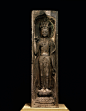 十一面観音立像 <br/>奈良国立博物馆<br/>该立像来自中国陕西省西安宝庆寺，由于受到印度笈多王朝美术的影响，具有写实性且丰富的形体表现以及富有变化的装饰创意等，作为盛唐时期佛教雕刻的代表性作品而声名远扬。<br/>该石佛群是取代唐朝创立了周王朝的武则天(则天武皇后)于长安3年(703年)在长安城光宅坊光宅寺内所建的七宝台内部的庄严象征。其后石佛群被迁移至西安(长安)安仁坊的宝庆寺(花塔寺)，收纳在该寺的砖塔、佛殿内，但20世纪初石佛群的大部分流至国外。现在三尊样式