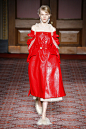 Simone Rocha Fall 2018 Ready-to-Wear Fashion Show : The complete Simone Rocha Fall 2018 Ready-to-Wear fashion show now on Vogue Runway.
西蒙娜·罗莎 2018年秋季成衣