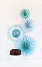 sky_blue_paper_fans.jpg (640×1024)