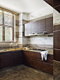 现代别墅厨房橱柜颜色设计效果图