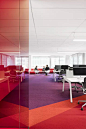 蒙特利尔Playster总部色彩丰富的办公空间设计