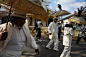 Nat Geo Image Collection 在 Instagram 上发布：“Photo by @tyronefoto: The Big Nine Social Aid and Pleasure Club marches along streets of abandoned houses in the Lower Ninth Ward of…”