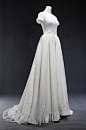 1950's收藏级古董婚纱vintage古着孤品手工蕾丝中式礼服拖尾婚纱-
淘宝网