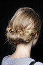 the art of the chignon 发型