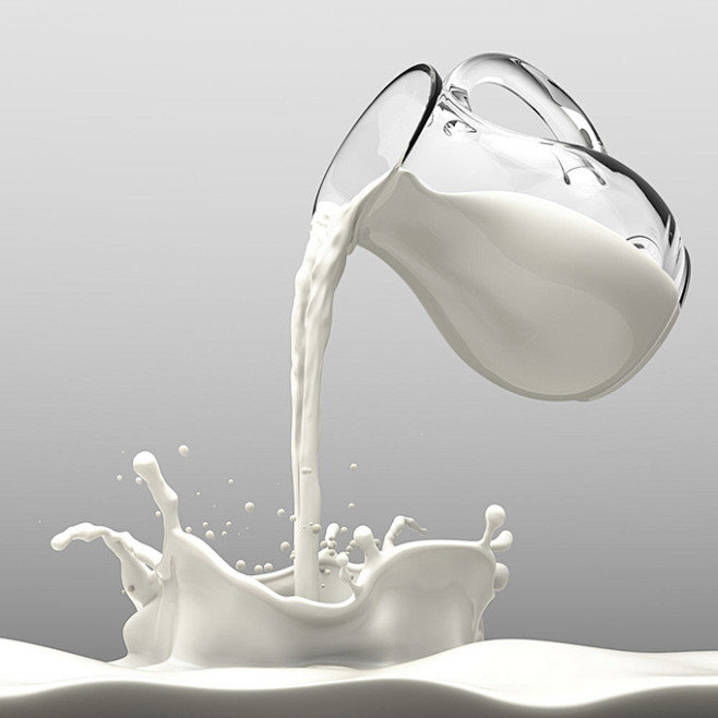 倒入溅起的牛奶高清图片