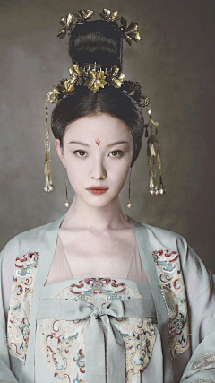 薇薇Victoria采集到VICTORIA'S PORTRAITS