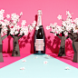 Chandon : Création de décors et d'accessoires en papier dans le cadre d'une campagne de brand content internationale. Direction artistique, modélisation 3D, montage/fabrication…Commanditée par l'agence pschhh, cette série à été réalisée pour Chandon à l'o