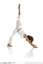 瑜伽美女-单腿悬空平衡