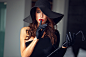 People 5472x3648 women curly hair hat red lipstick black dress brunette