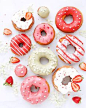 いいね！6,550件、コメント48件 ― @mamiaoyagiのInstagramアカウント: 「Homemade doughnuts with natural color icing. Strawberry, strawberry & milk, matcha green tea with…」