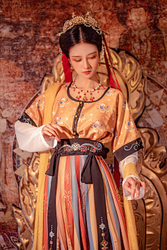 紮紮莮亥采集到中国古代美女装
