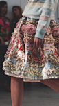 ﹣ ℒℴѵℯ ﹣、Stunning Dress、美的手工。如此精致。 #服饰服装制作细节# #唯美霓裳# #时尚# #优雅# #唯美婚纱照# @予心木子
-ManishArora SS 2015.