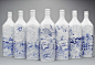 中国柳树图案的设计灵感尊尼获加的瓷威士忌瓶。