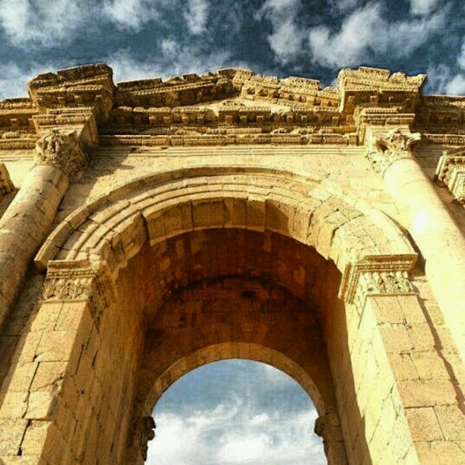Jerash..a roman arch...