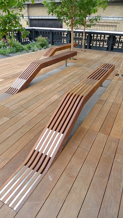 Timber benches // Ja...
