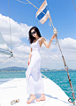桃花摄影：蓝天白云游艇长裙，多么奢侈而惬意的生活