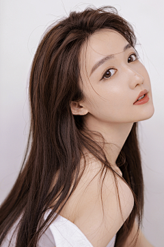 云淡风轻fanyun采集到美女