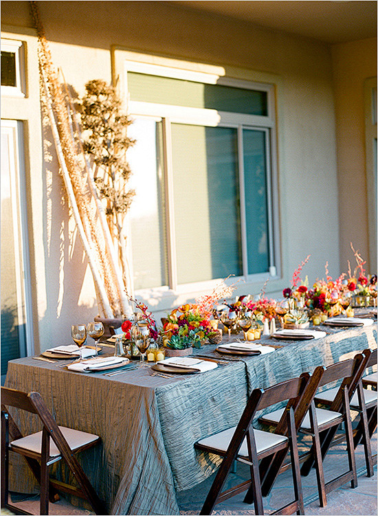 婚礼布置-秋季长餐桌装饰灵感--银色的亚...