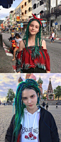 近期走朋克风的乌克兰女孩Katie 发型发色可以说是酷到爆炸了 ​​​​